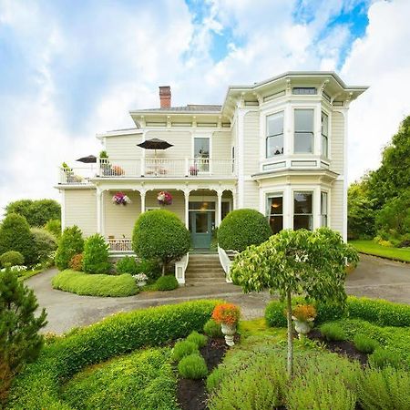 Fairholme Manor Inn Виктория Экстерьер фото