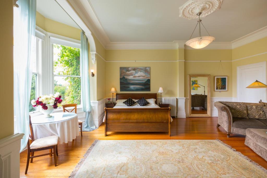 Fairholme Manor Inn Виктория Номер фото