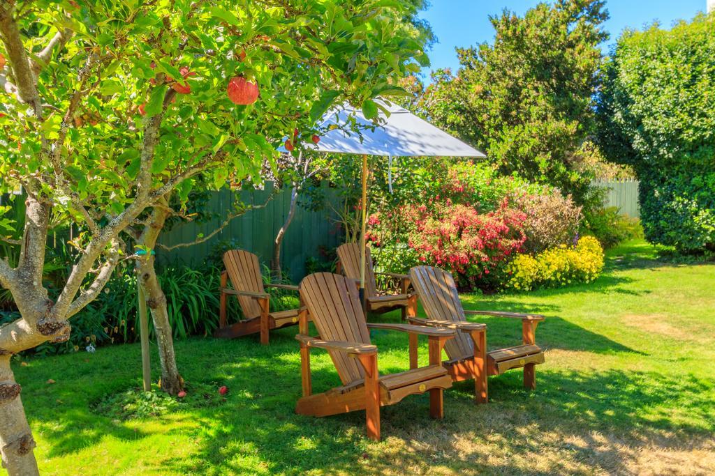 Fairholme Manor Inn Виктория Экстерьер фото