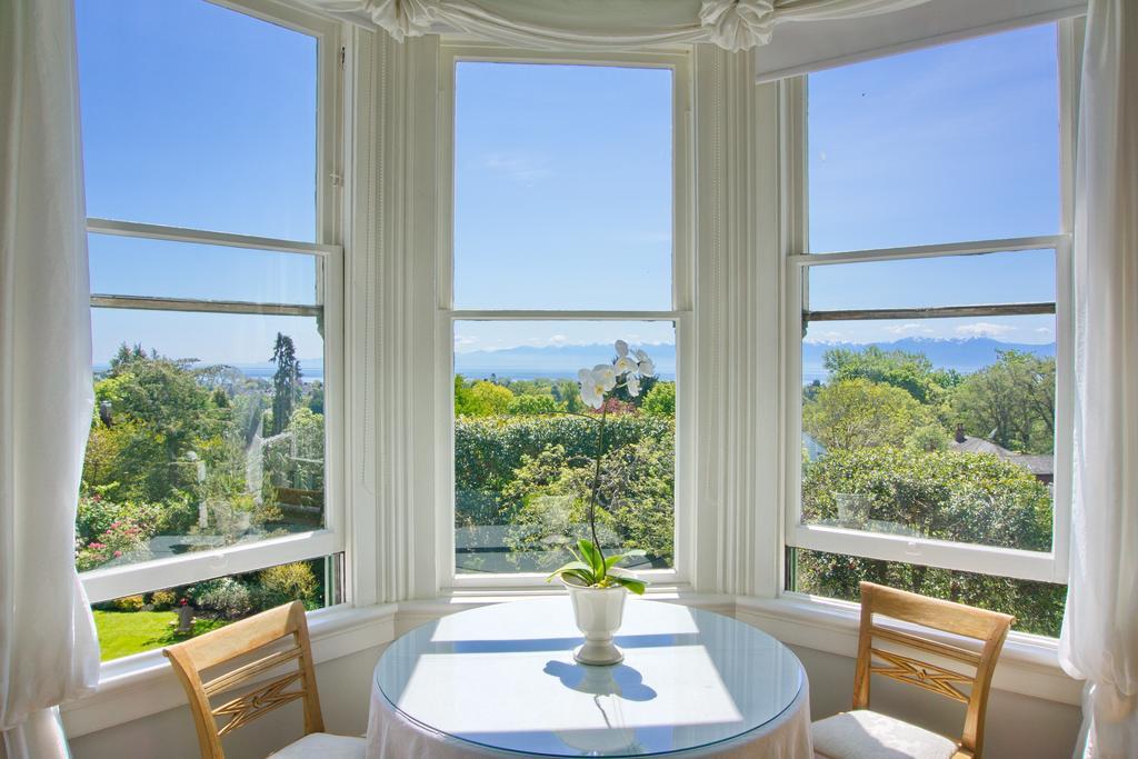 Fairholme Manor Inn Виктория Экстерьер фото